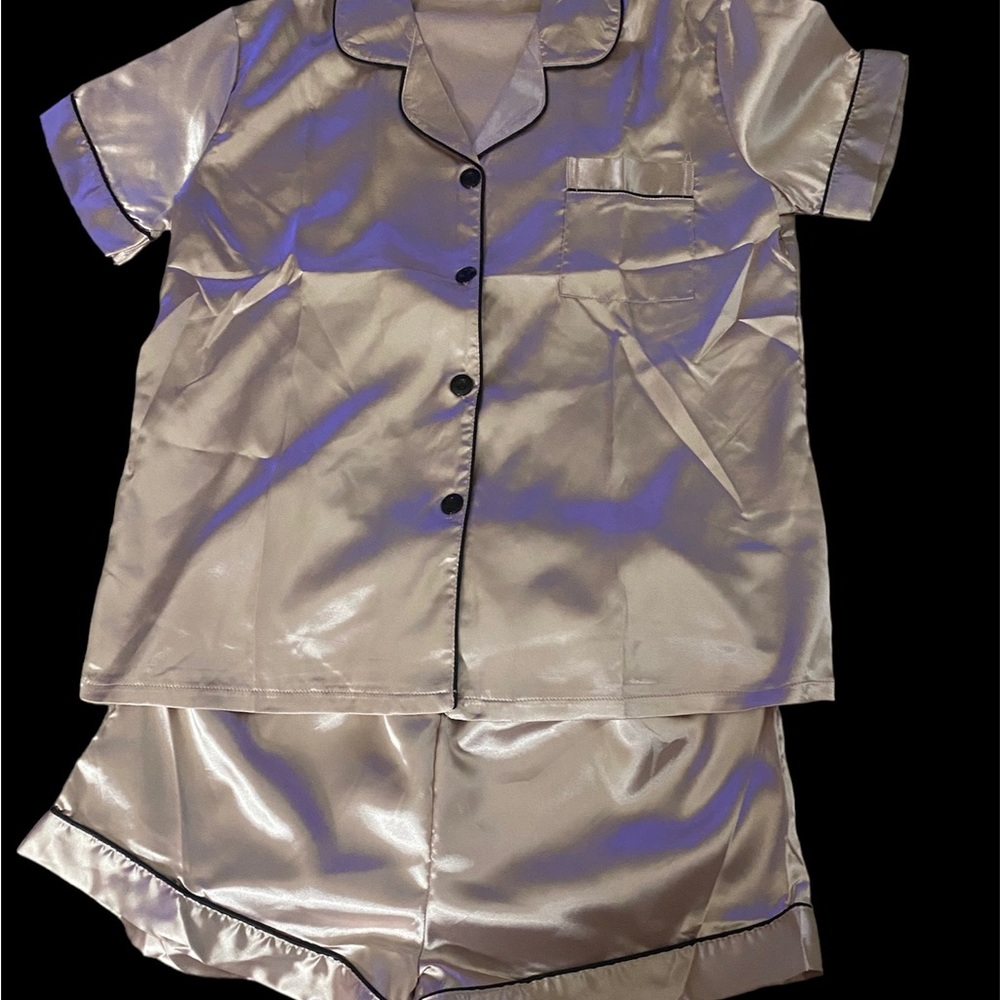 Satin pjs